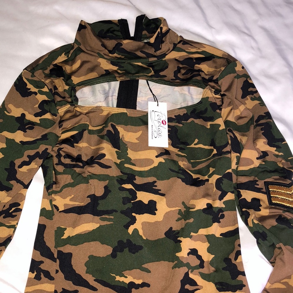 Zip Up Bodysuit - Camo / Small